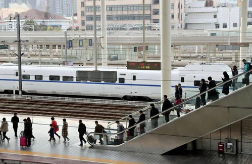 黄钦检查春运 疫情防控 节日市场保供稳价 安全生产,慰问一线干部职工