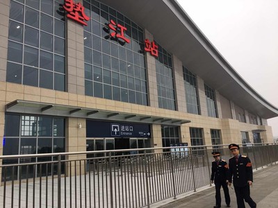交广原创新闻:渝万客运专线即将通车,垫江高铁站今天提前看