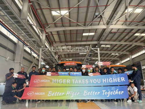 中国式现代化客车范本 苏州金龙阿曼工厂世界杯用车正式交付