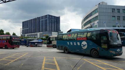 天河区元岗横路 交通枢纽旁的重要通道